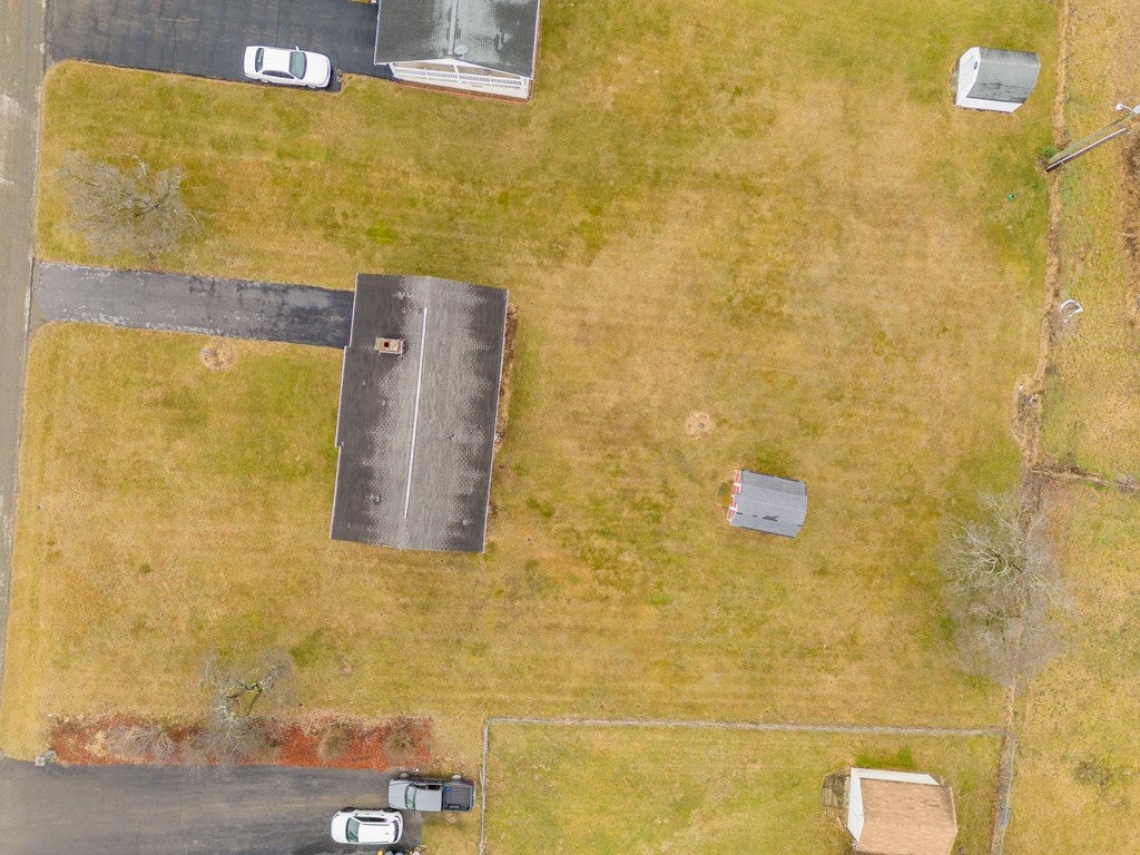 5676 Alum Spring Road Pulaski, VA 24301 - Photo 42 of 46 Gallery Image 42