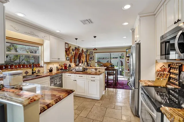 $14,000 | 683 Pelican Way, Delray Beach, FL 33483