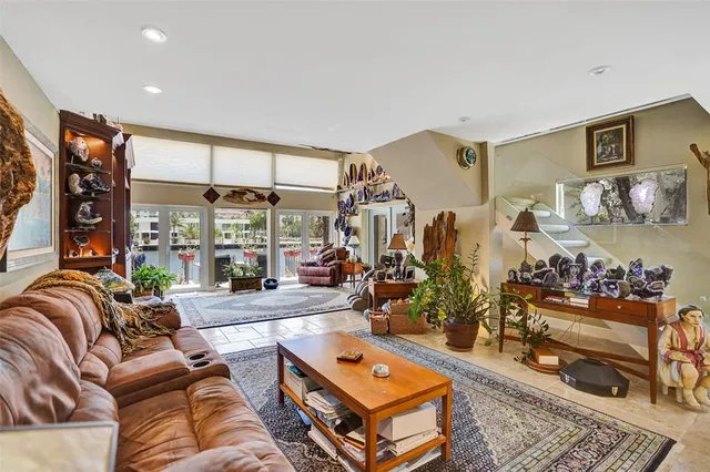 $14,000 | 683 Pelican Way, Delray Beach, FL 33483