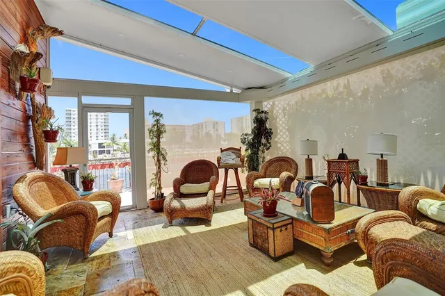 $14,000 | 683 Pelican Way, Delray Beach, FL 33483