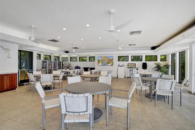 $14,000 | 683 Pelican Way, Delray Beach, FL 33483