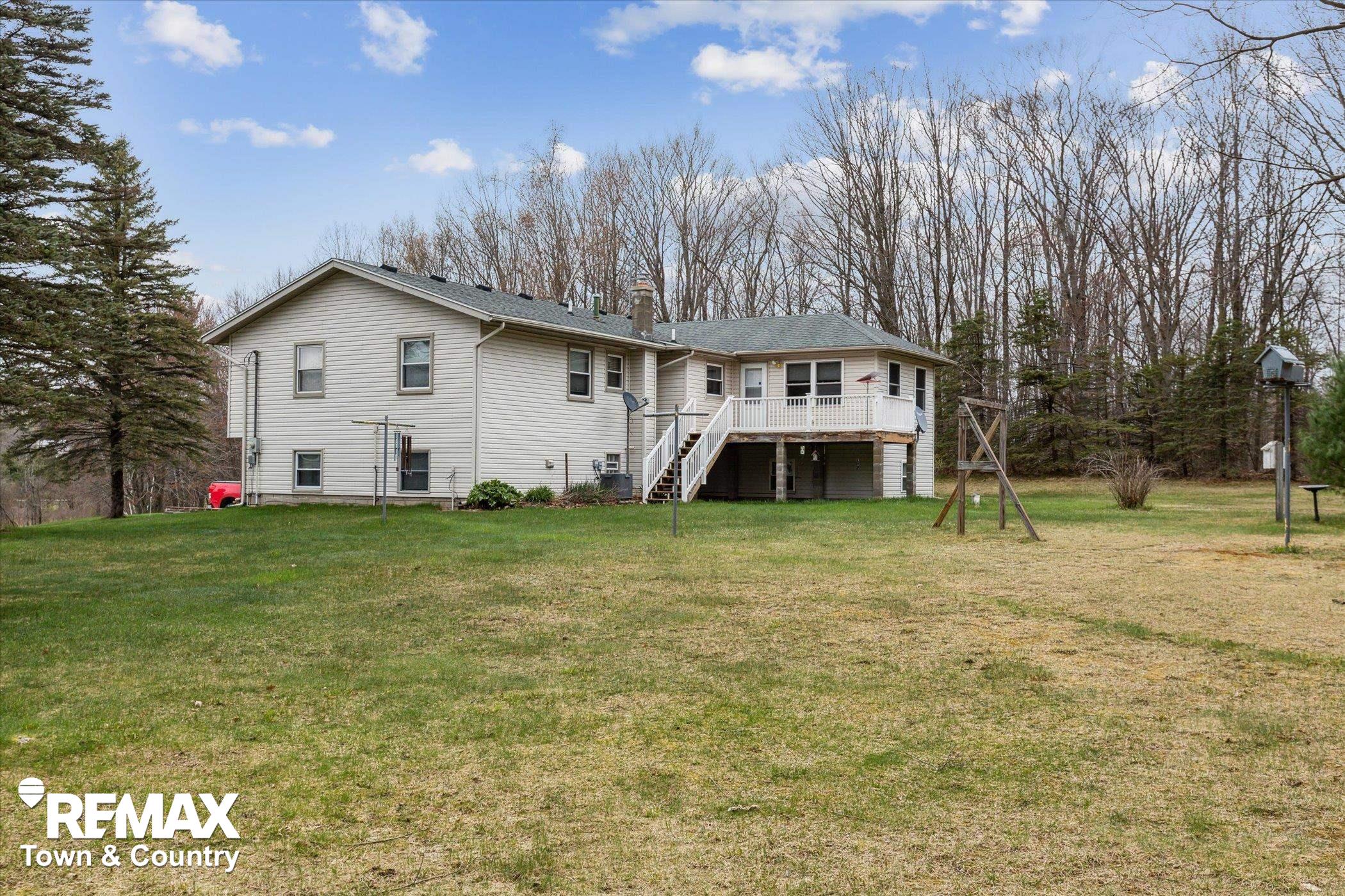 541 West Stockwell Road Harrison, MI 48625 - Photo 37 of 58 50173557-1a1d3318-fdc3-4347-82d6-fa6583ed2e07.JPG