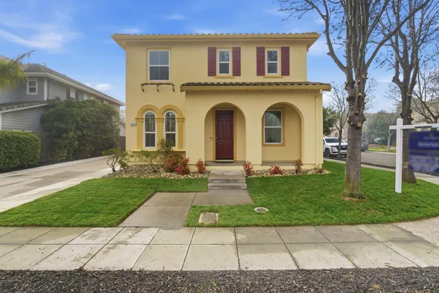 $979,750 | 696 West Refinado Way, Mountain House, CA 95391