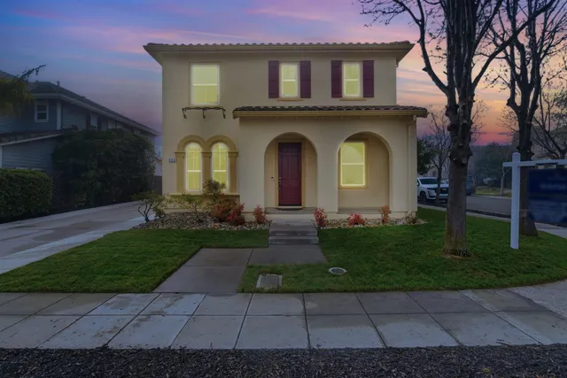 $979,750 | 696 West Refinado Way, Mountain House, CA 95391