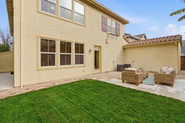 $979,750 | 696 West Refinado Way, Mountain House, CA 95391