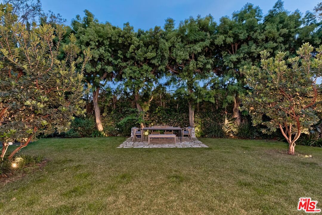 a view of a outdoor space