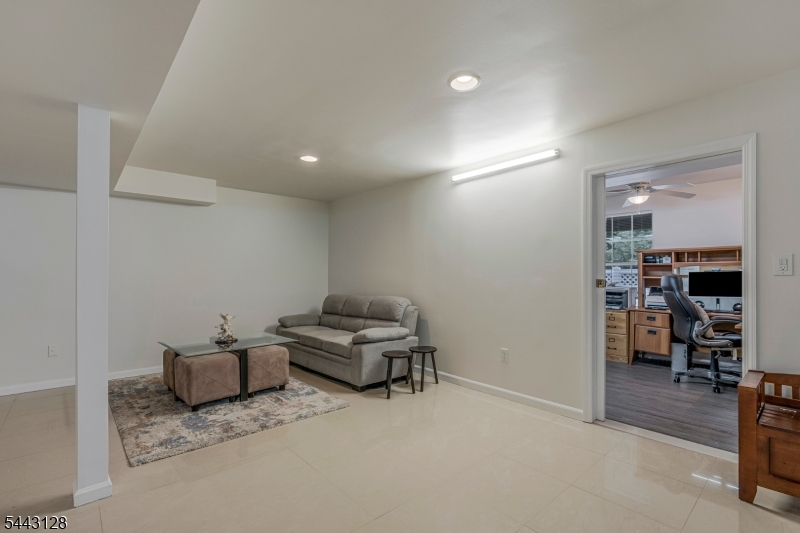 262 Marcia Way Bridgewater, NJ 08807 - Photo 27 of 40