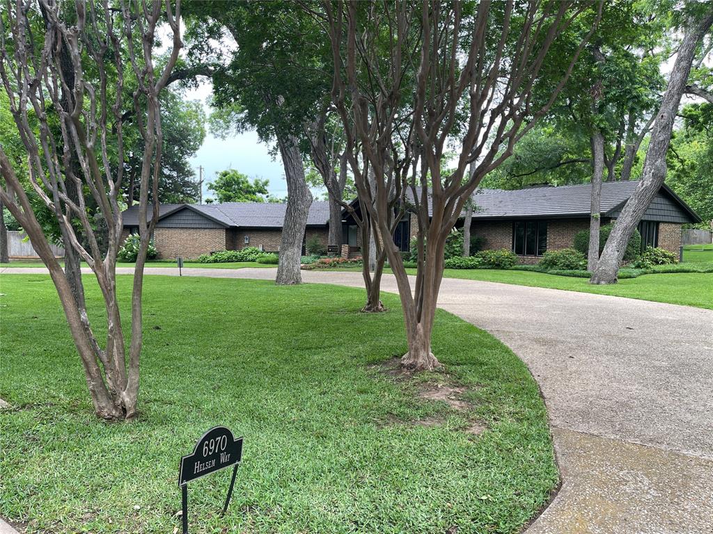 6949 Helsem Way, Unit 131 Dallas, TX 75230 - Photo 3 of 20 clubhouse for large gatherings with entry to community pool - country club living!