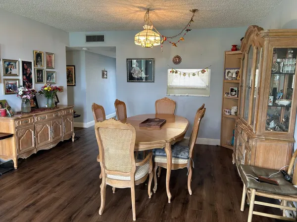 $129,900 | 6670 Royal Palm Boulevard, Unit 112K, Margate, FL 33063