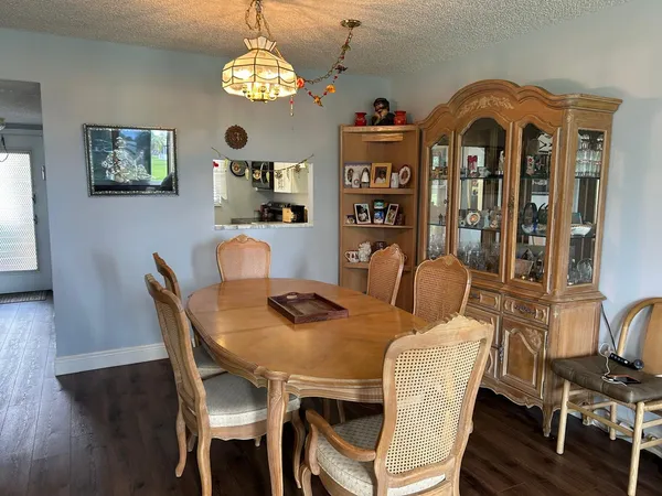 $129,900 | 6670 Royal Palm Boulevard, Unit 112K, Margate, FL 33063