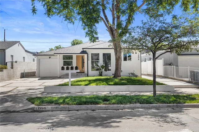 $2,345,000 | 1504 North California Street, Burbank, CA 91505