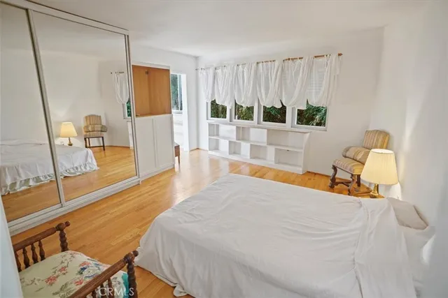 $749,000 | 1548 Riverside Drive, Unit G, Glendale, CA 91201