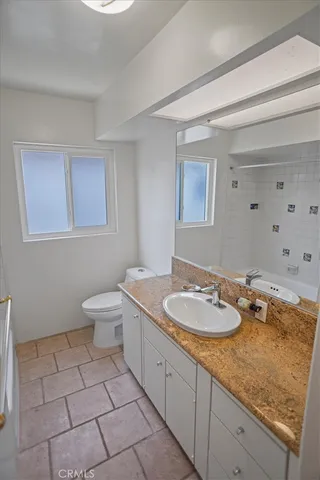 $749,000 | 1548 Riverside Drive, Unit G, Glendale, CA 91201