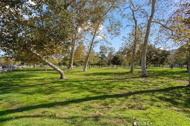 $749,000 | 1548 Riverside Drive, Unit G, Glendale, CA 91201