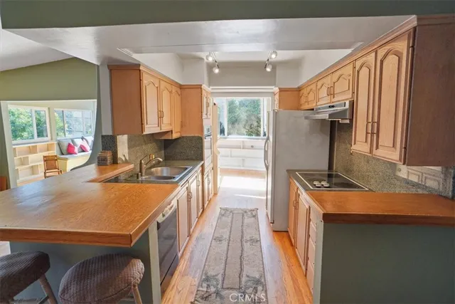 $749,000 | 1548 Riverside Drive, Unit G, Glendale, CA 91201