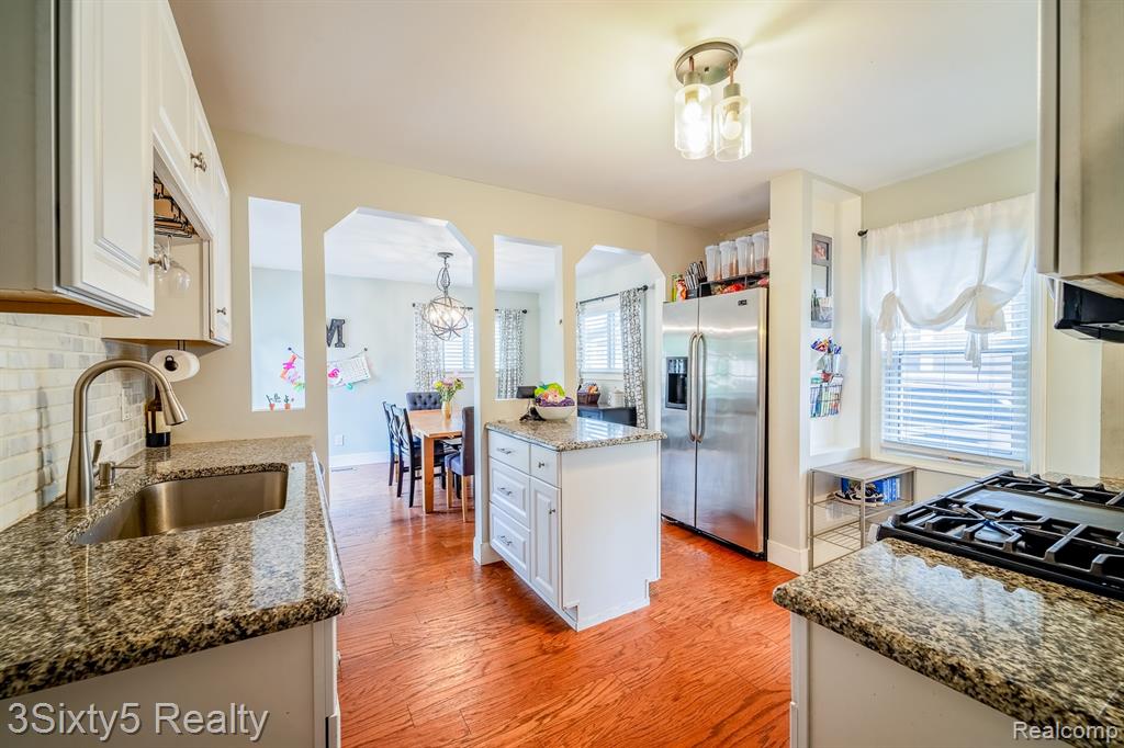 3831 Durham Road Royal Oak, MI 48073 - Photo 20 of 40