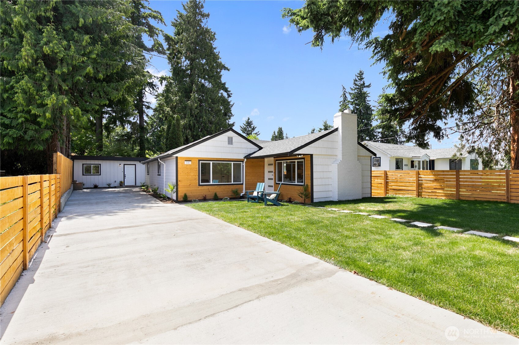 11 Southwest 100th Street Seattle, WA 98146 - Photo 34 of 36 a front view of a house with yard