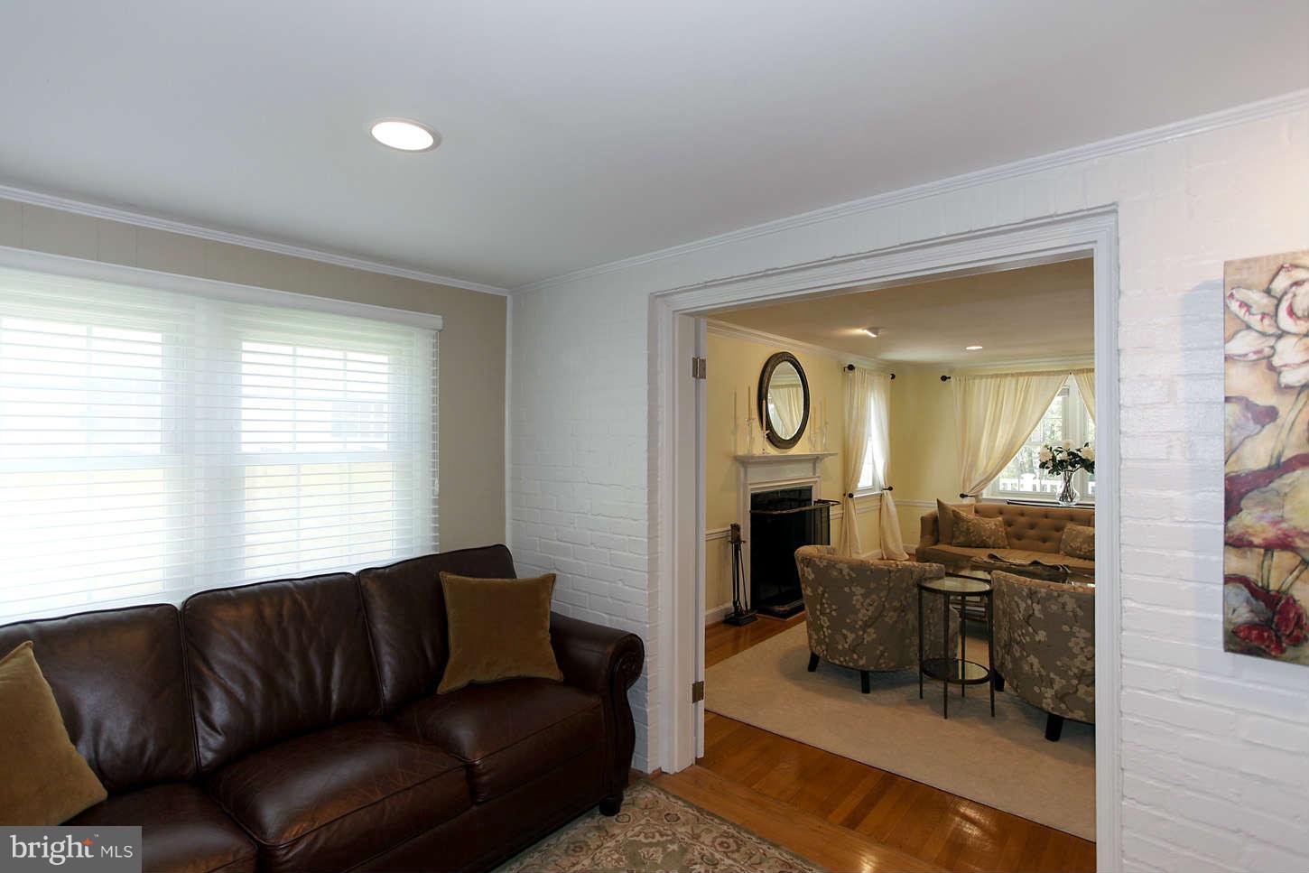 4637 River Road Bethesda, MD 20816 - Photo 9 of 24 Den (1 of 2)