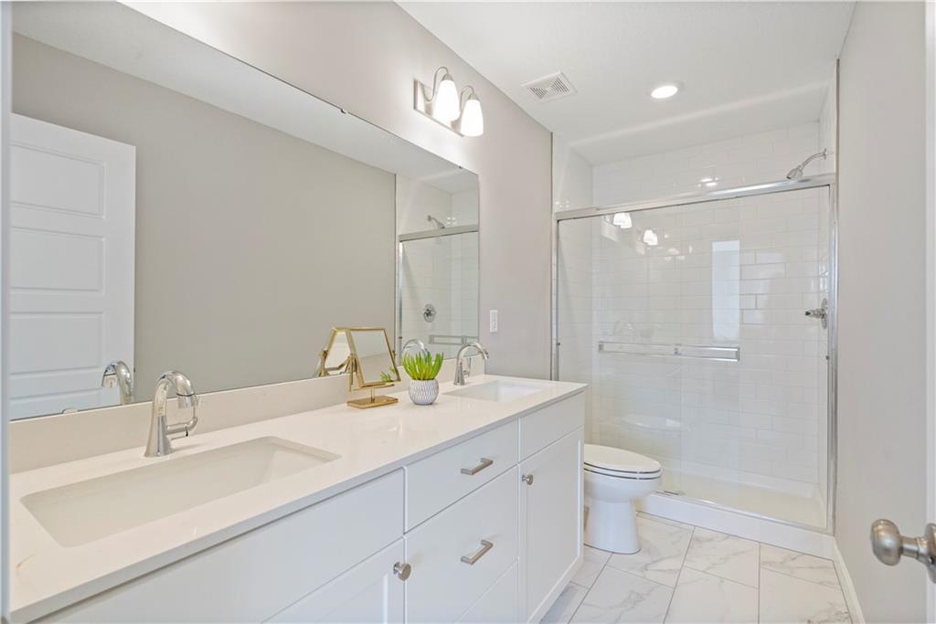 8769 Southwest 10th Street Blue Springs, MO 64064 - Photo 13 of 23