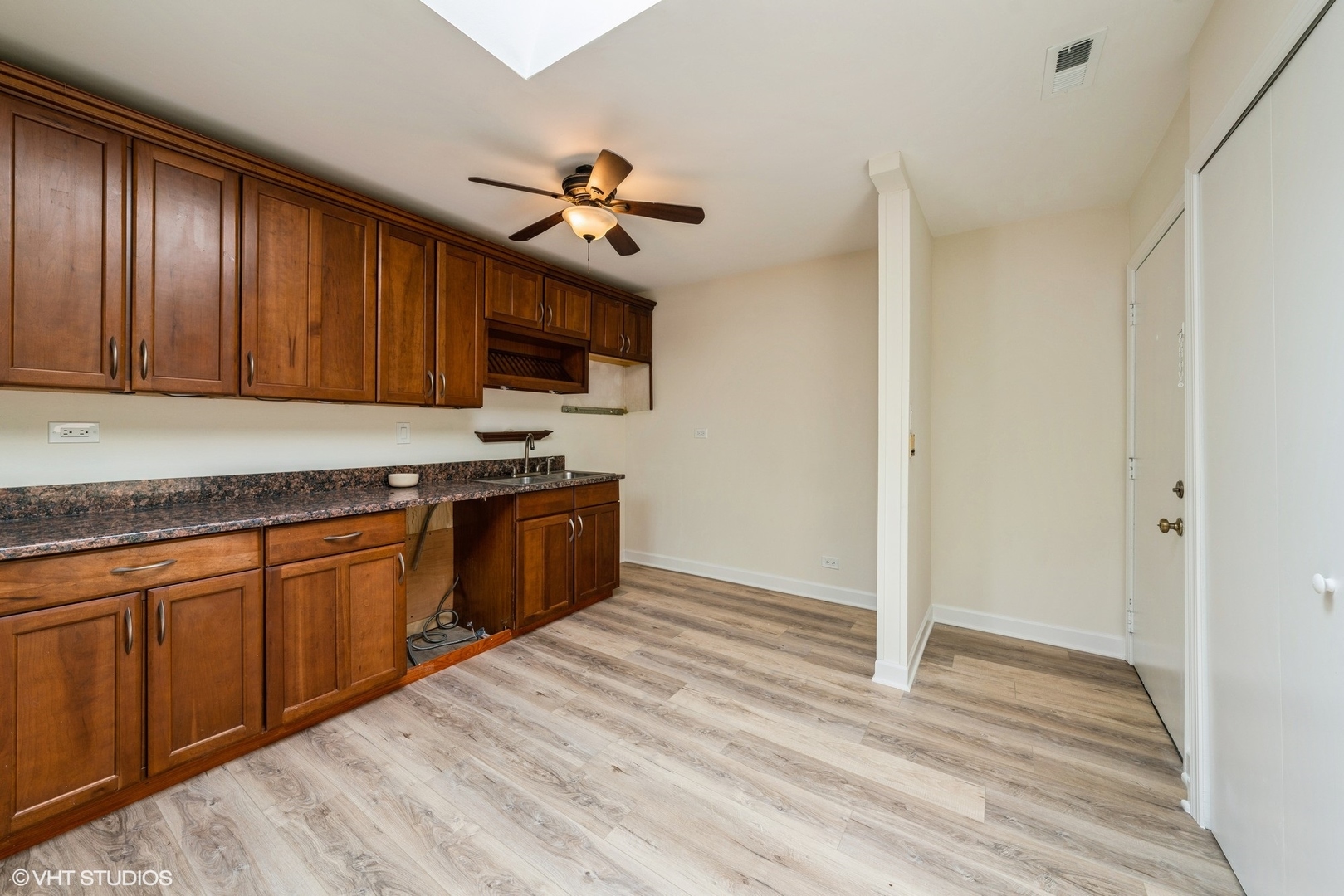 400 McCarthy Road, Unit 421 Lemont, IL 60439 - Photo 5 of 8