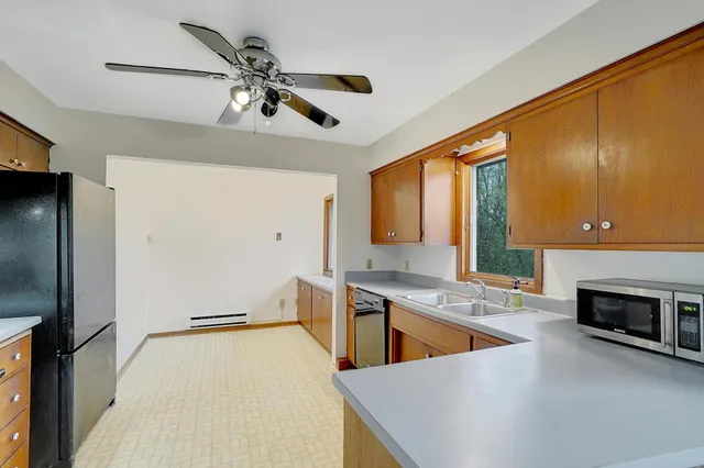 $499,990 | 987 County Rd C2 West, Roseville, MN 55113