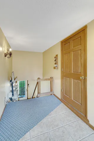 $499,990 | 987 County Rd C2 West, Roseville, MN 55113