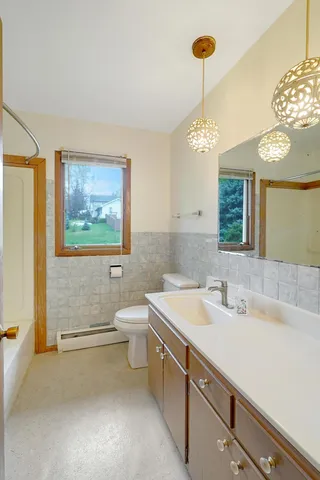 $499,990 | 987 County Rd C2 West, Roseville, MN 55113