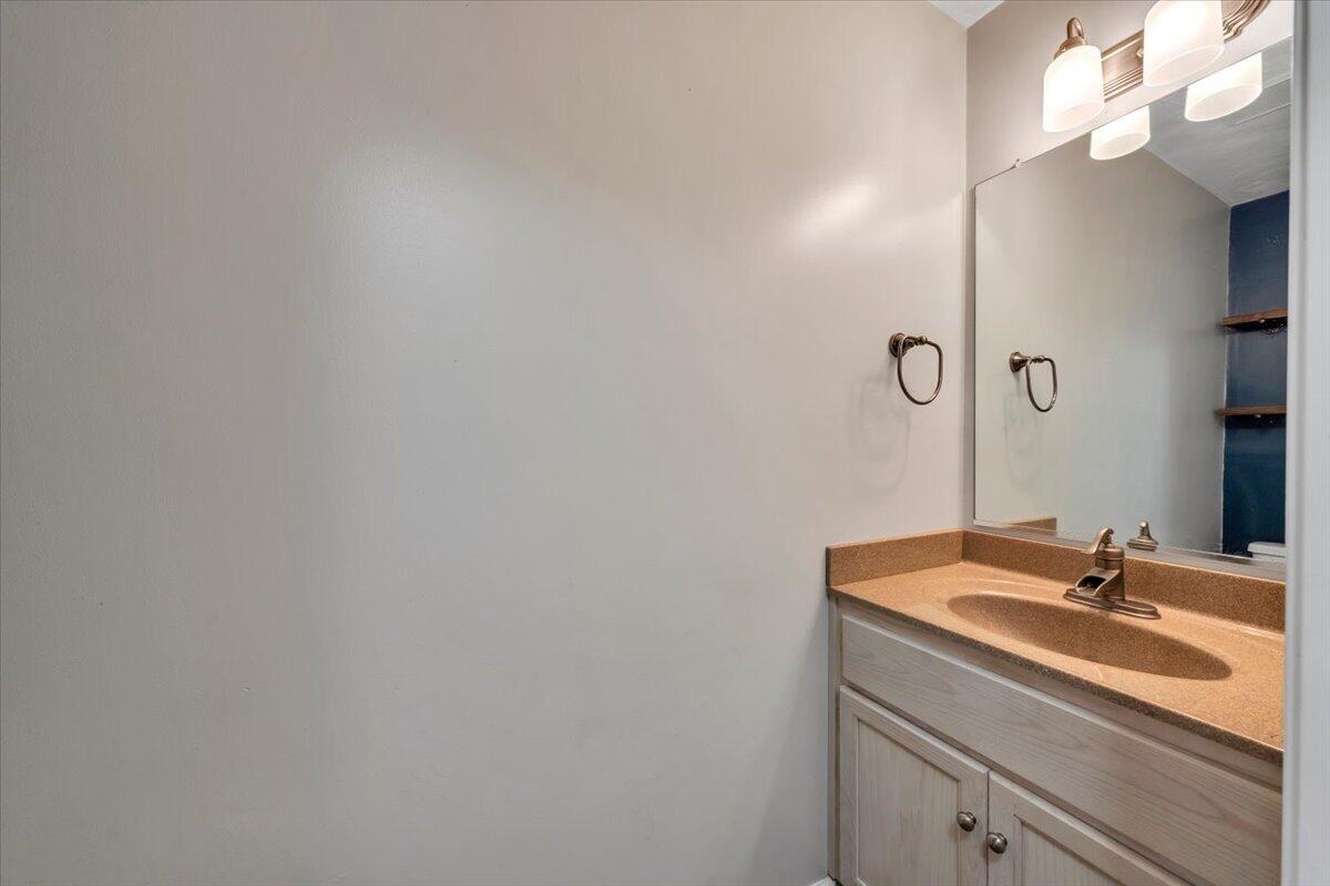 239 Pin Oak Drive Blue Ridge, VA 24064 - Photo 20 of 47 20-MIB02141