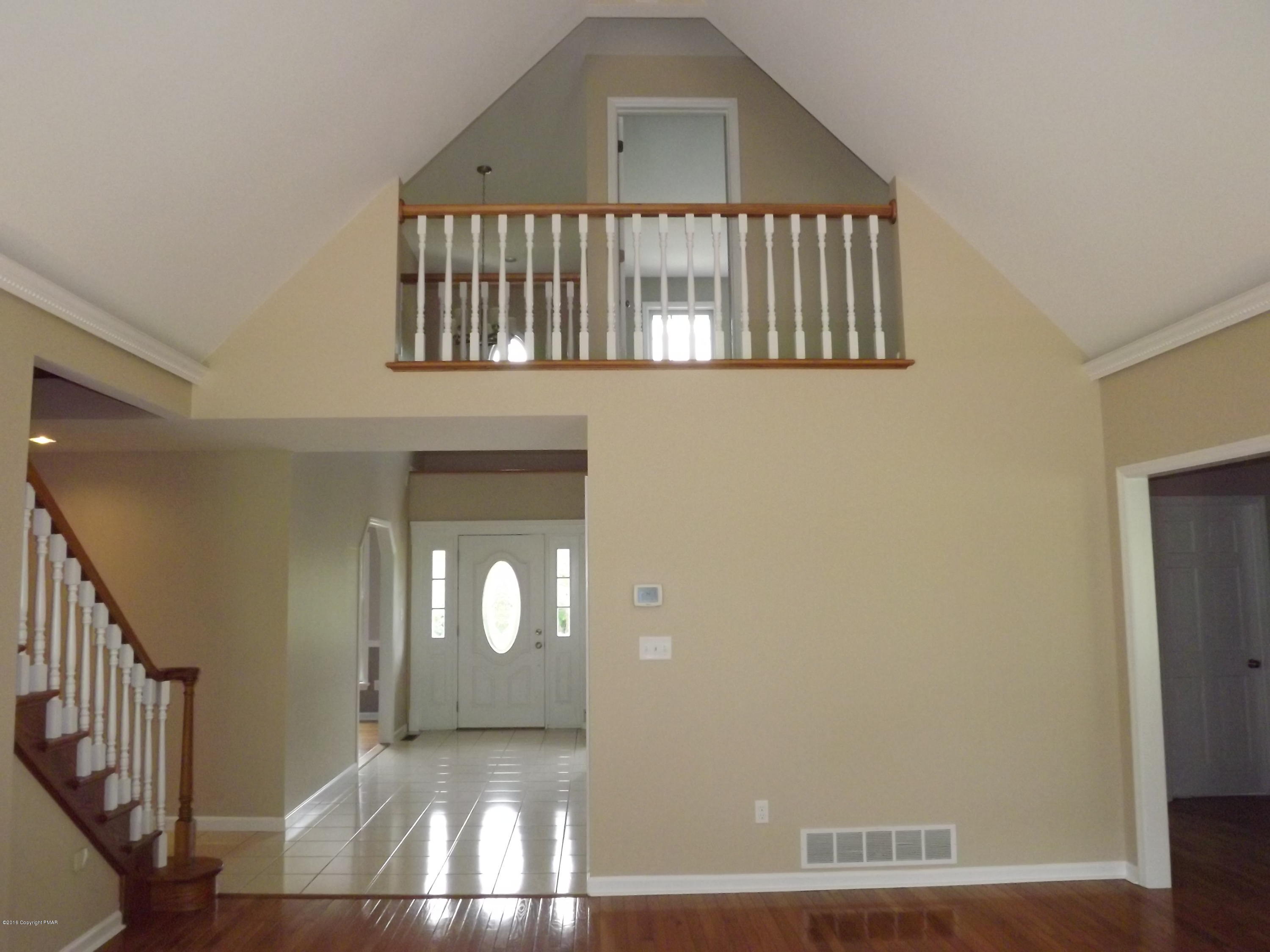 2111 Fox Run Road Stroudsburg, PA 18360 - Photo 14 of 72 Catwalk