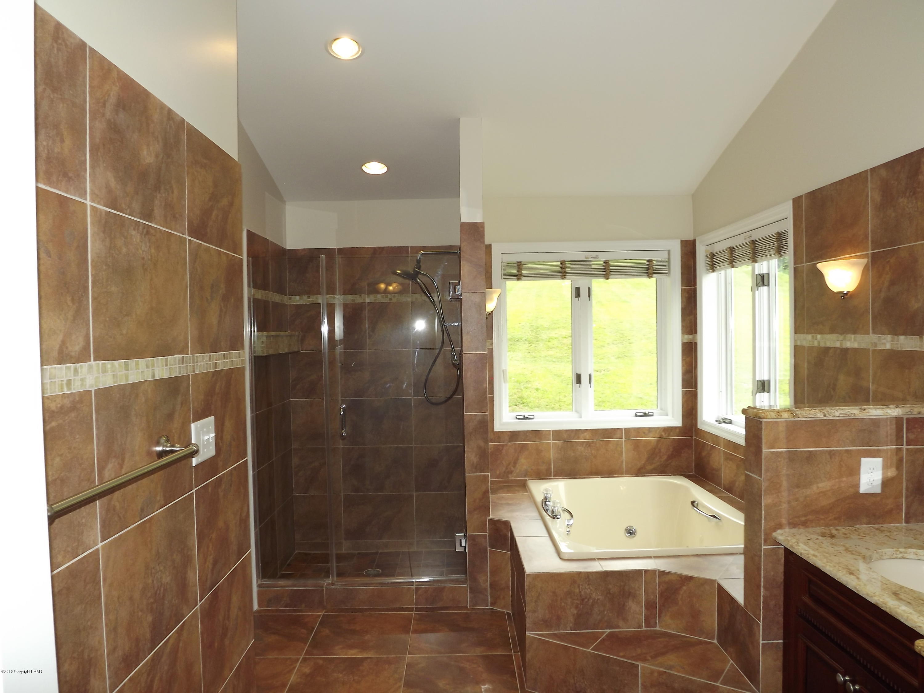 2111 Fox Run Road Stroudsburg, PA 18360 - Photo 45 of 72 Master Bath