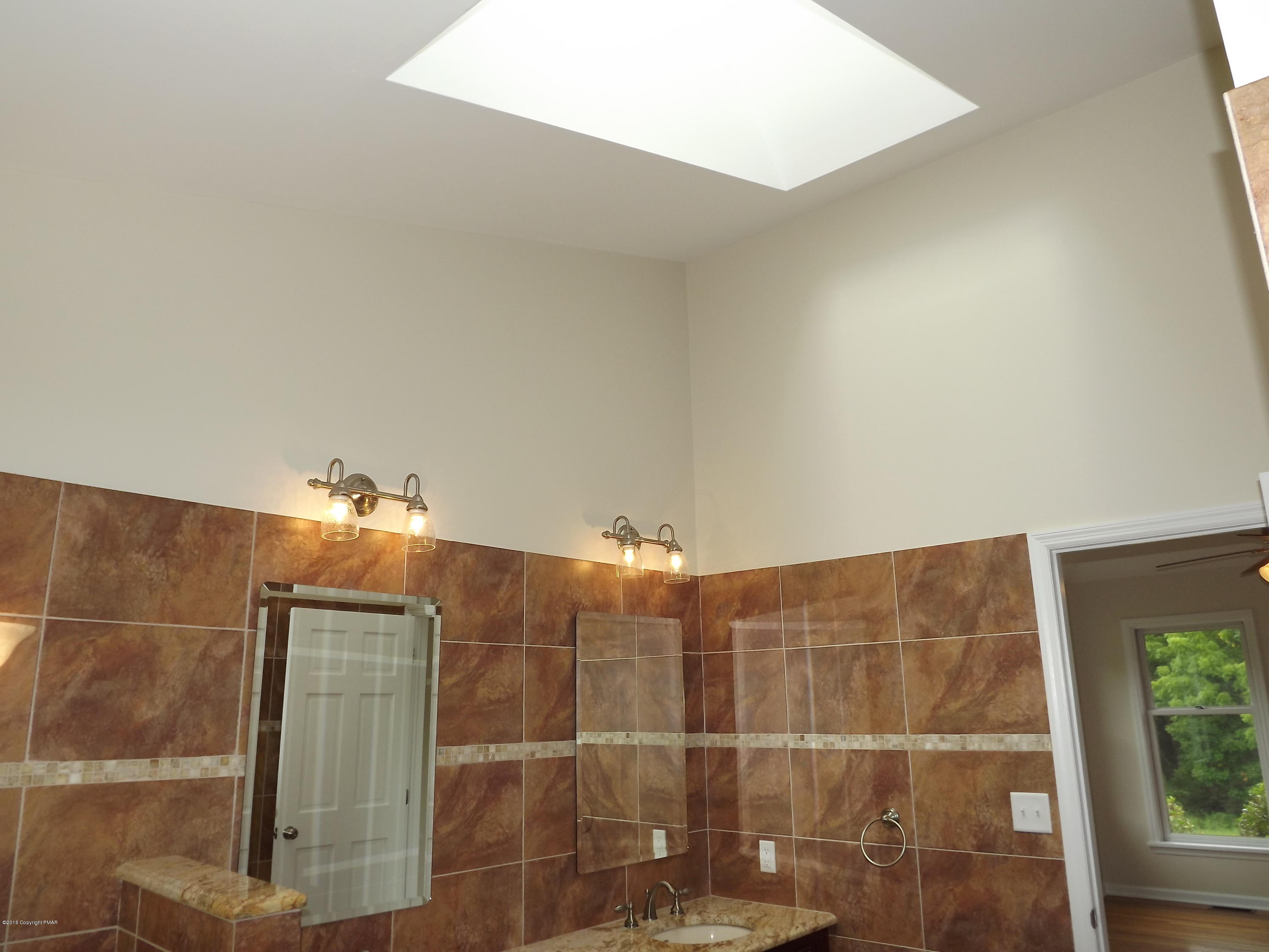 2111 Fox Run Road Stroudsburg, PA 18360 - Photo 48 of 72 Skylight