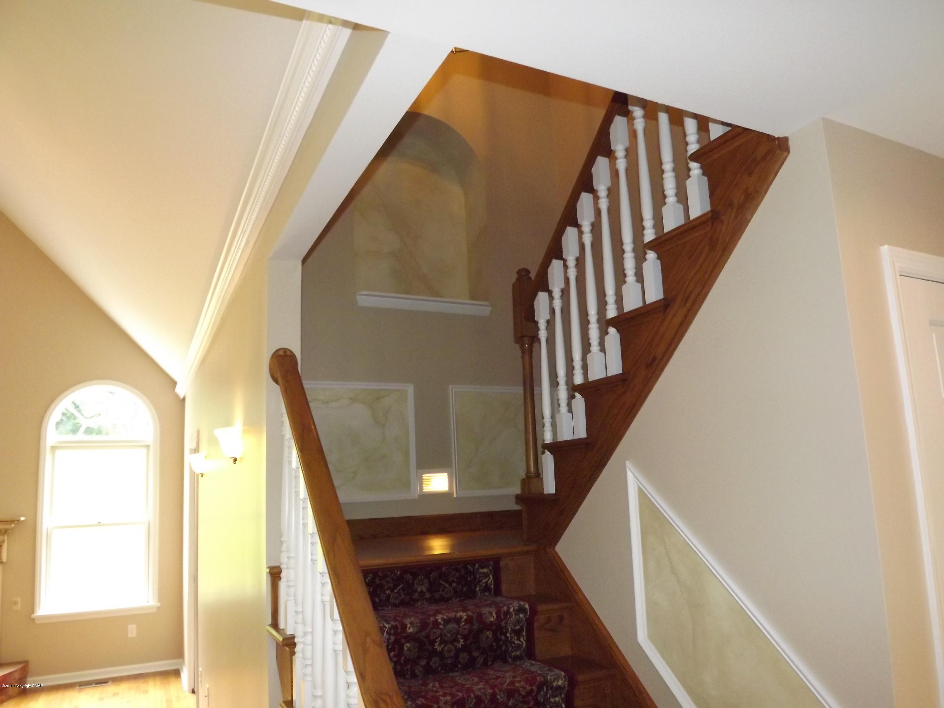 2111 Fox Run Road Stroudsburg, PA 18360 - Photo 50 of 72 stairway lighting