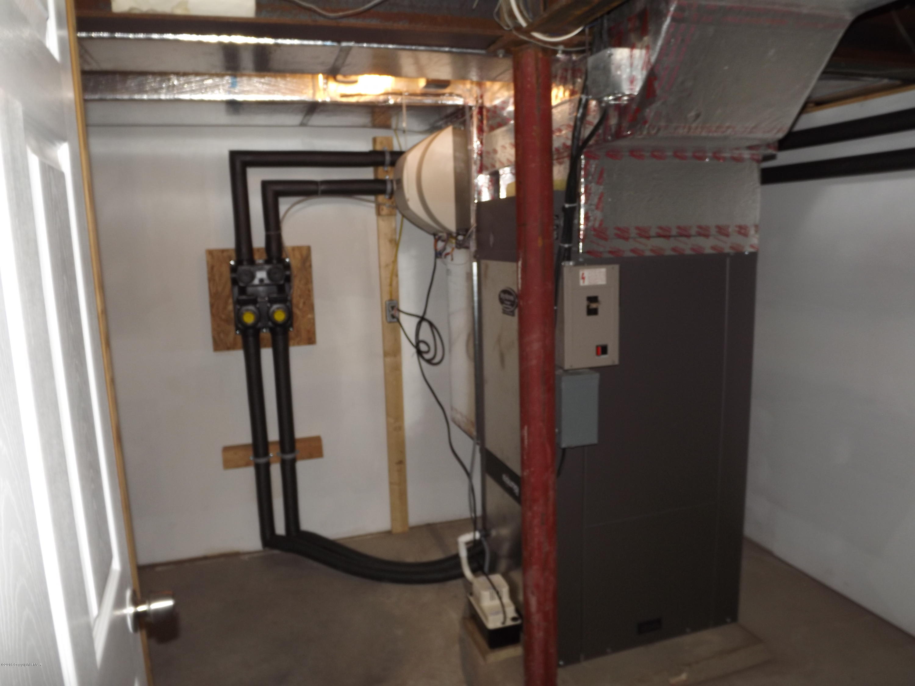 2111 Fox Run Road Stroudsburg, PA 18360 - Photo 70 of 72 a view of a room with gym equipment