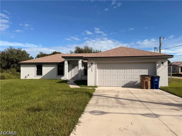$1,950 | 3607 East 18th Street, Lehigh Acres, FL 33972