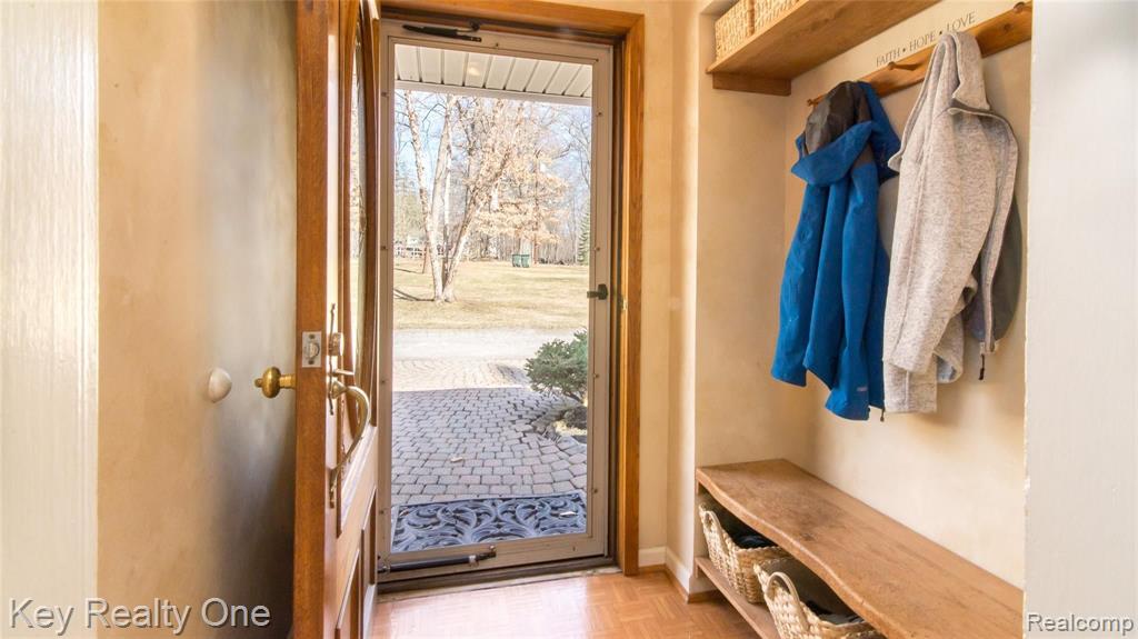 1177 Mill Valley Street Rochester Hills, MI 48306 - Photo 3 of 28