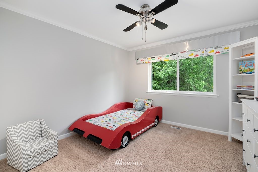 12048 155th Avenue Southeast Renton, WA 98059 - Photo 18 of 25 Gallery Image 18