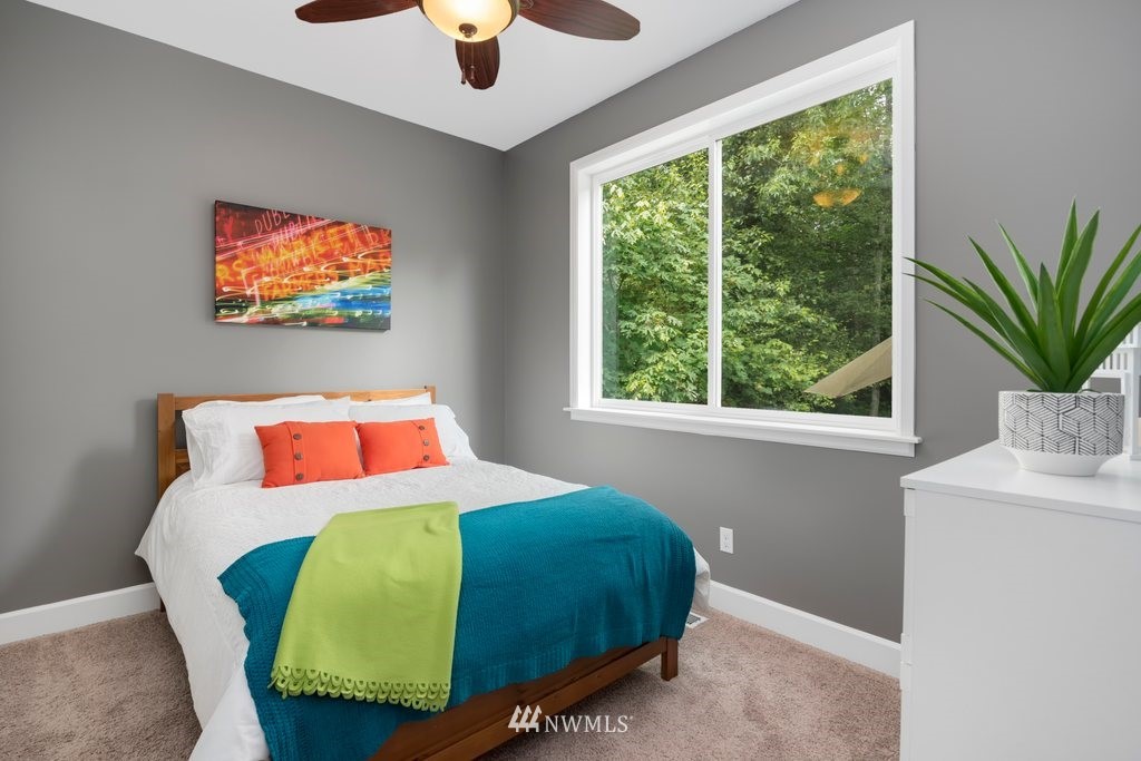12048 155th Avenue Southeast Renton, WA 98059 - Photo 22 of 25 Gallery Image 22