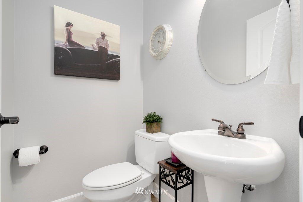 12048 155th Avenue Southeast Renton, WA 98059 - Photo 10 of 25 Gallery Image 10