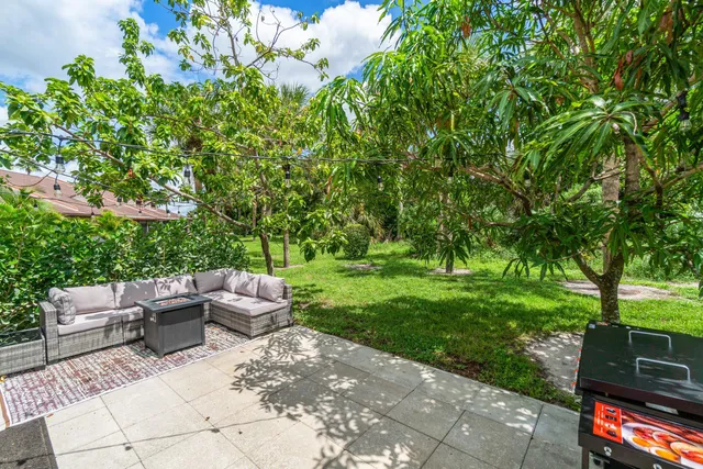 $375,000 | 4674 Fountains Drive South, Lake Worth, FL 33467