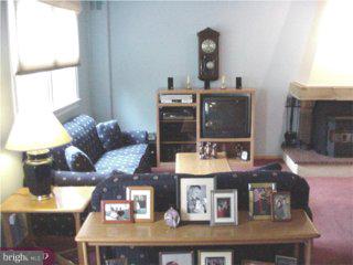 809 Cliff Road Bensalem, PA 19020 - Photo 4 of 6 Gallery Image 4