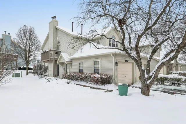 $289,900 | 1262 Rhodes Lane, Naperville, IL 60540