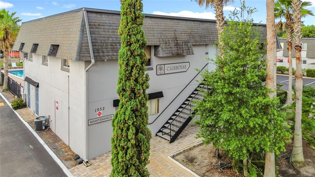1928 South Conway Road, Unit 33 Orlando, FL 32812 - Photo 28 of 34 a aerial view of a house with balcony and garden