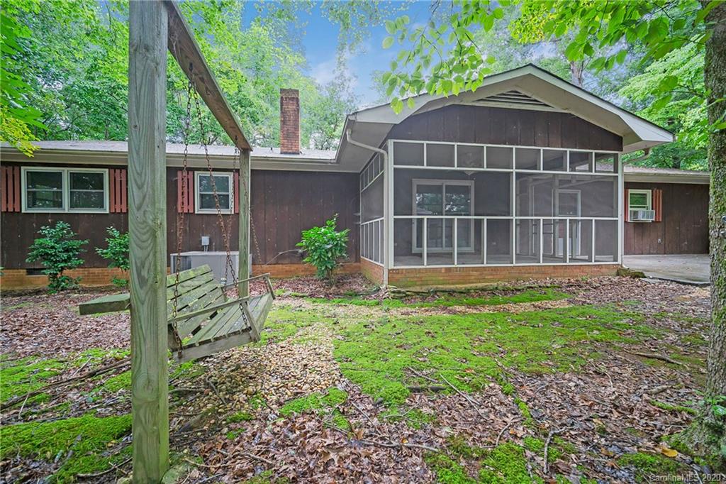 32048 Austin Road Albemarle, NC 28001 - Photo 9 of 36 Gallery Image 9