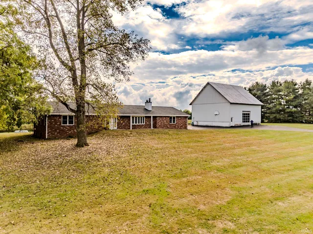 $369,000 | 6504 South 560 E Road, Selma, IN 47383
