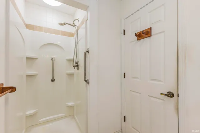 $369,000 | 6504 South 560 E Road, Selma, IN 47383