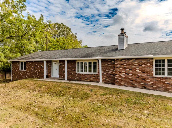 $345,000 | 6504 South 560 E Road, Selma, IN 47383
