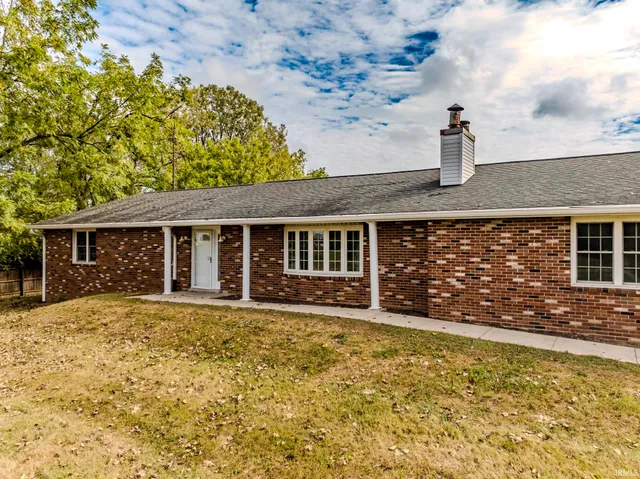 $369,000 | 6504 South 560 E Road, Selma, IN 47383