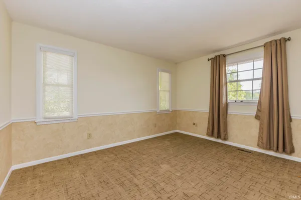 $345,000 | 6504 South 560 E Road, Selma, IN 47383