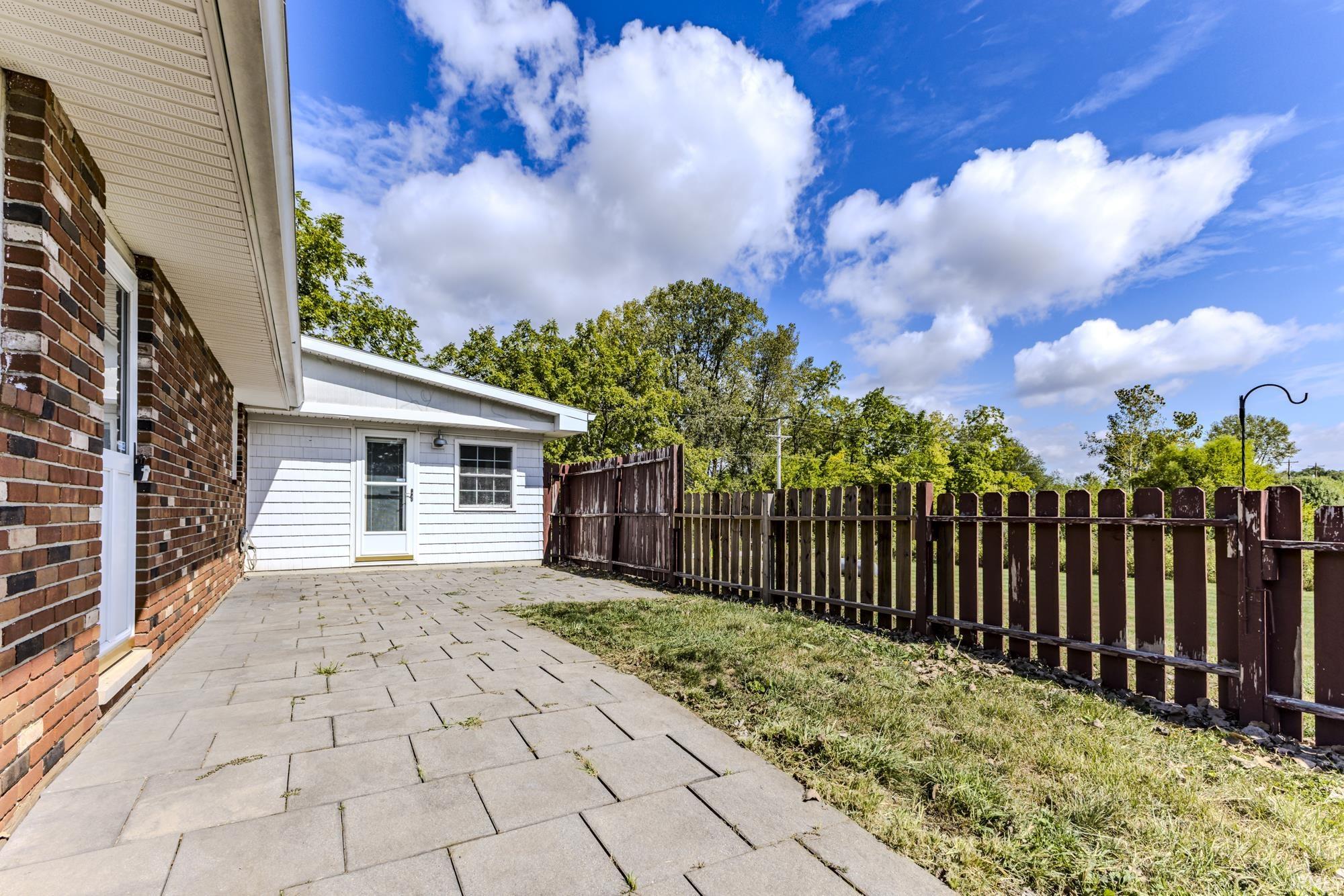 6504 South 560 E Road Selma, IN 47383 - Photo 31 of 36