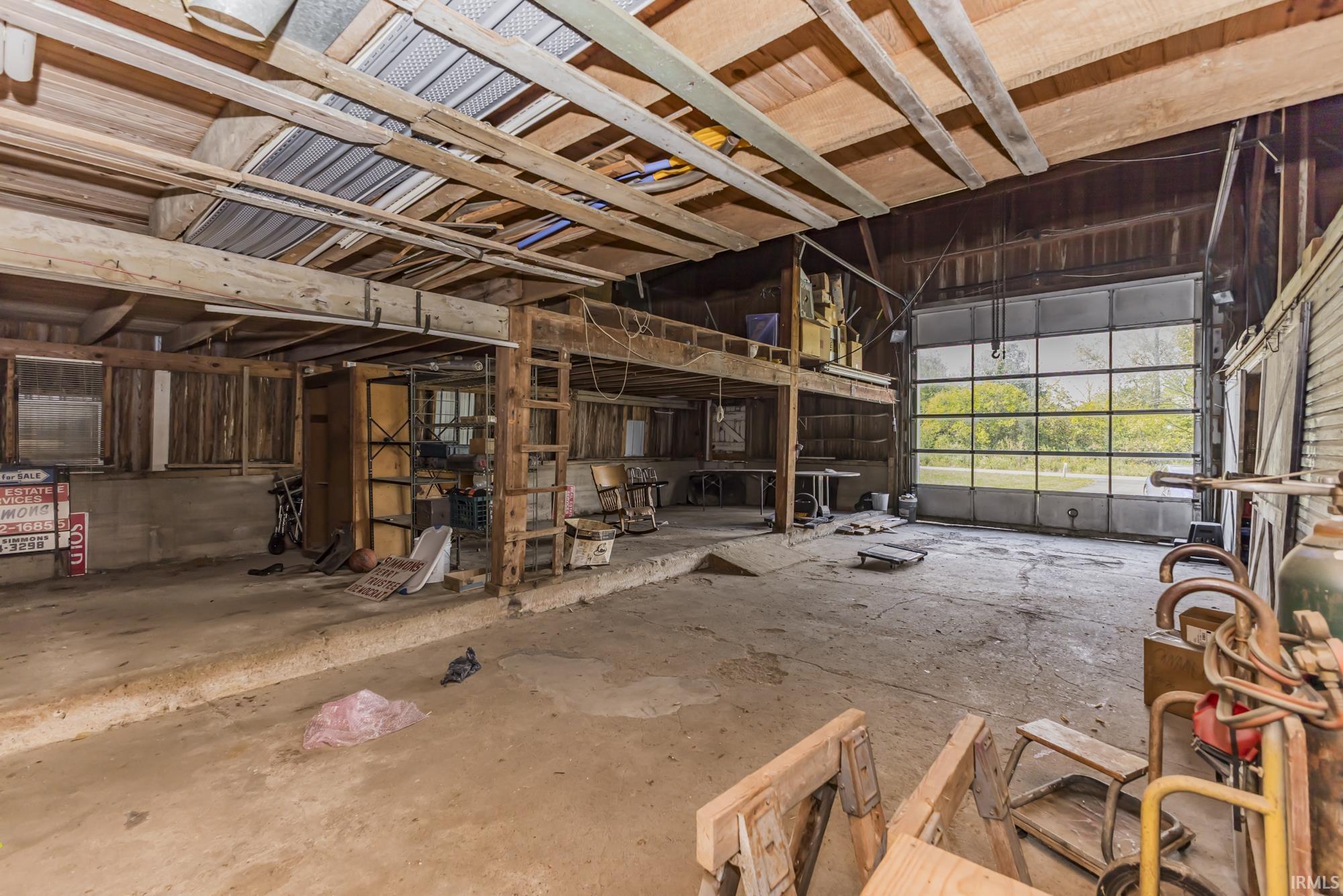 6504 South 560 E Road Selma, IN 47383 - Photo 33 of 36